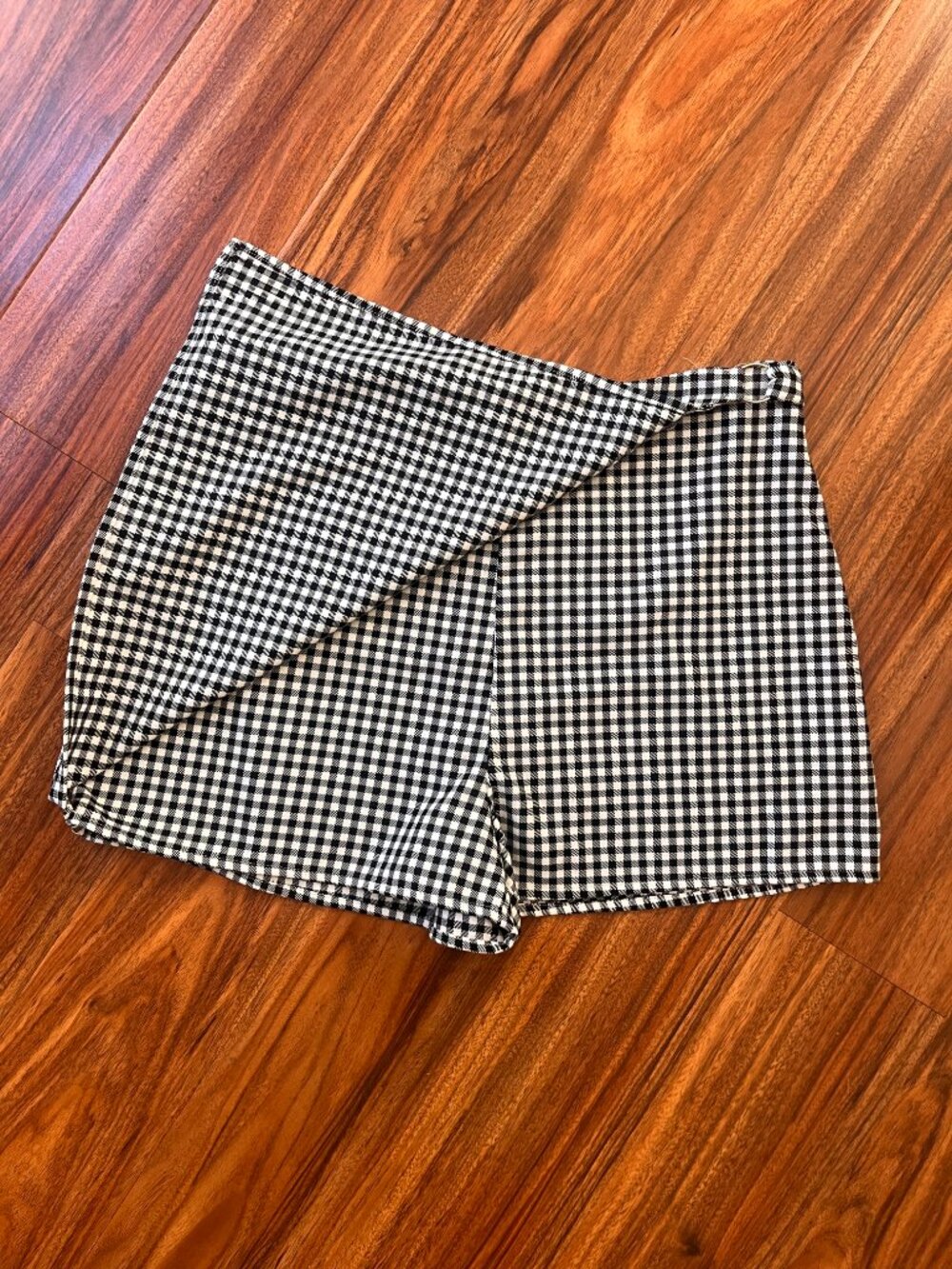 SO Goods for Life Black White Check Pattern Mini Skort S - Picture 2 of 3